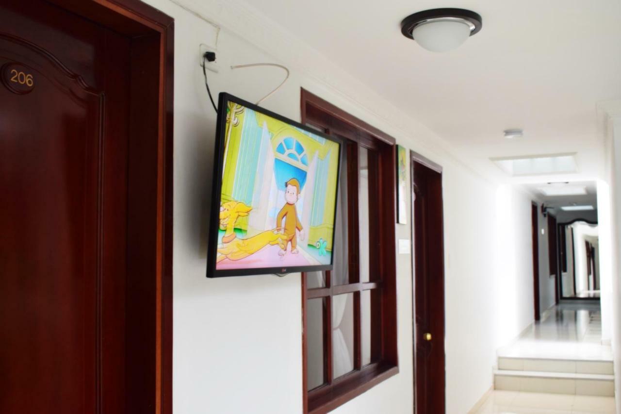 Hotel Londres Пасто Екстериор снимка